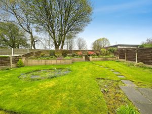 Photo 16- click for photo gallery